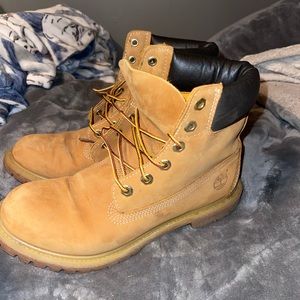 Size 10 Women’s Timberland Boots Original Color